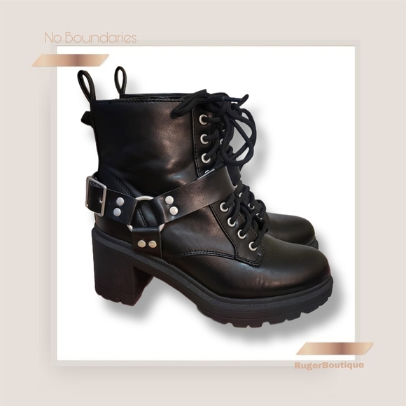 🌿No Boundaries Size 7 Wide Black Faux Leather Moto Boots Chunky Block Heels - Picture 3 of 15